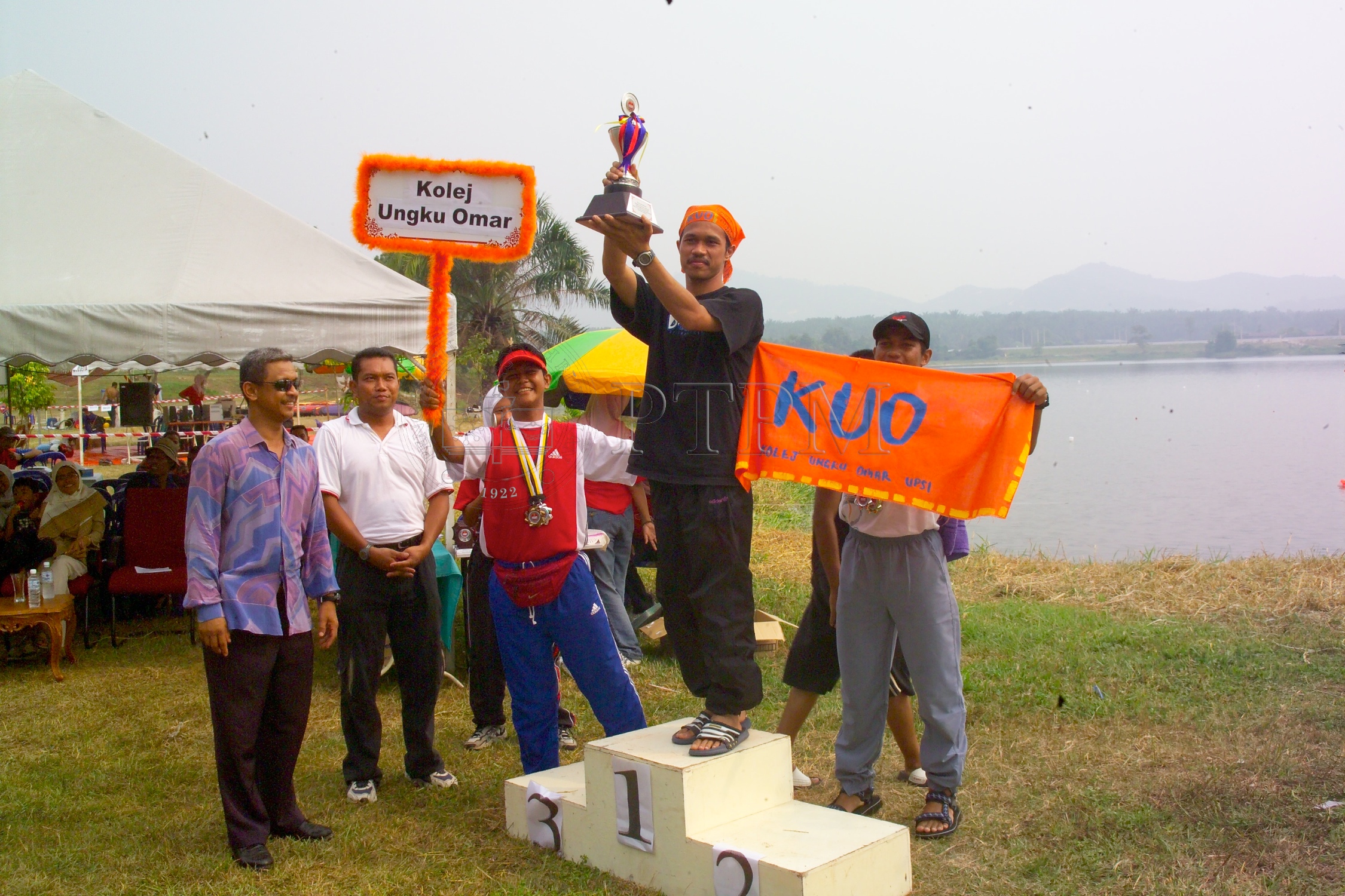 PTPM 05 13 kayak D8XZ8807